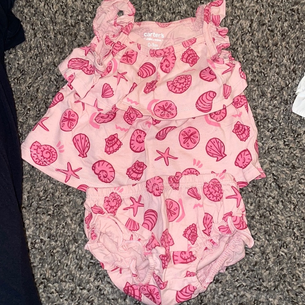 Baby’s Carters Out Fit